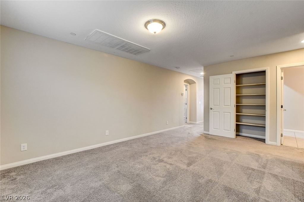 2878 Tremont Avenue - Photo 14