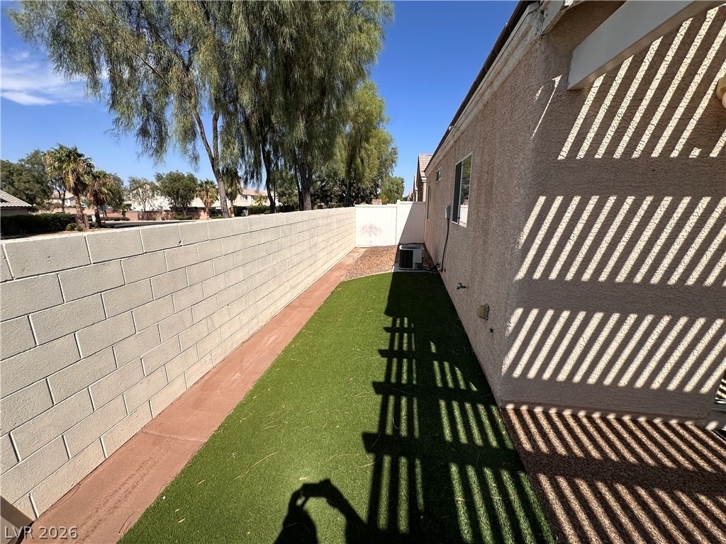 1480 Amitola Avenue - Photo 23