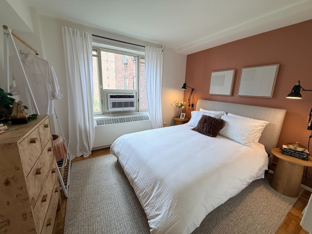 STUYVESANT TOWN - Photo 6
