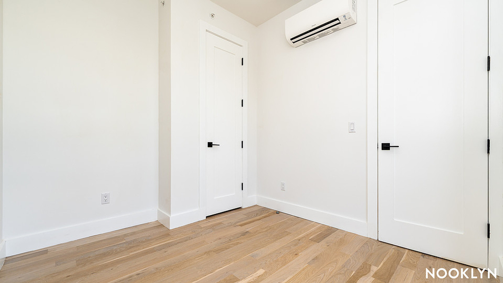 193 graham ave - Photo 18