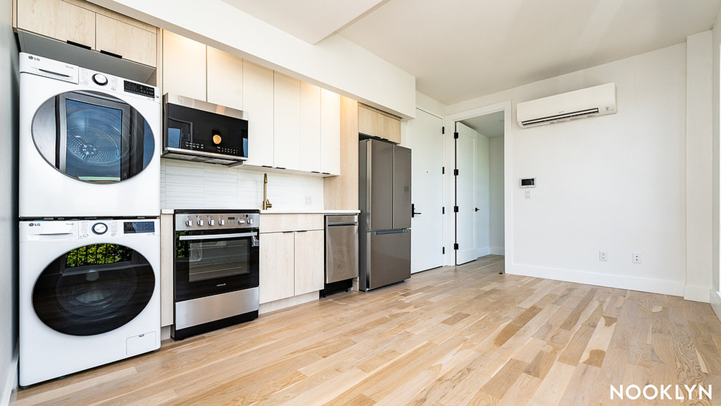 193 graham ave - Photo 10