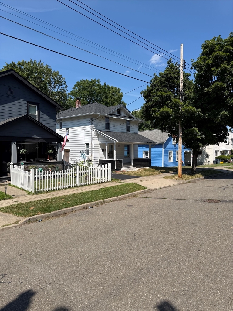 207 Prospect Street - Photo 3