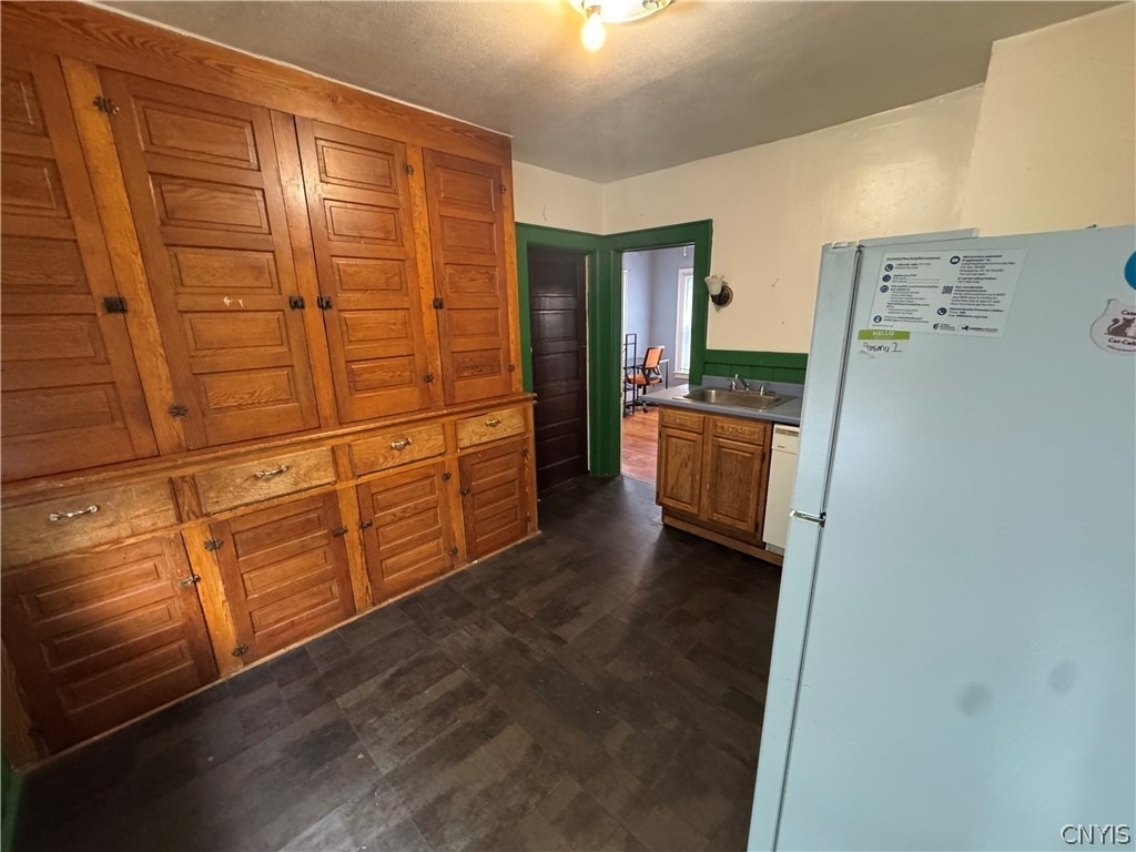 708 Maryland Avenue - Photo 3