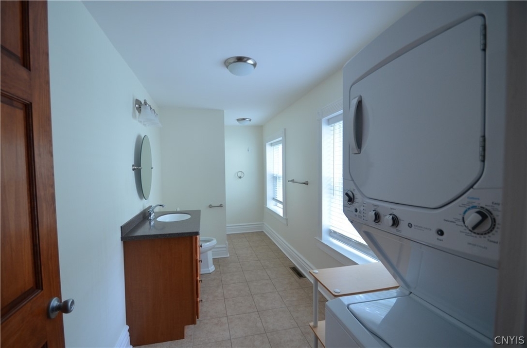 359 Green Street - Photo 10