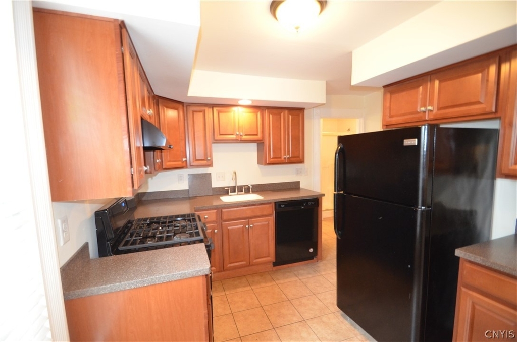 359 Green Street - Photo 2