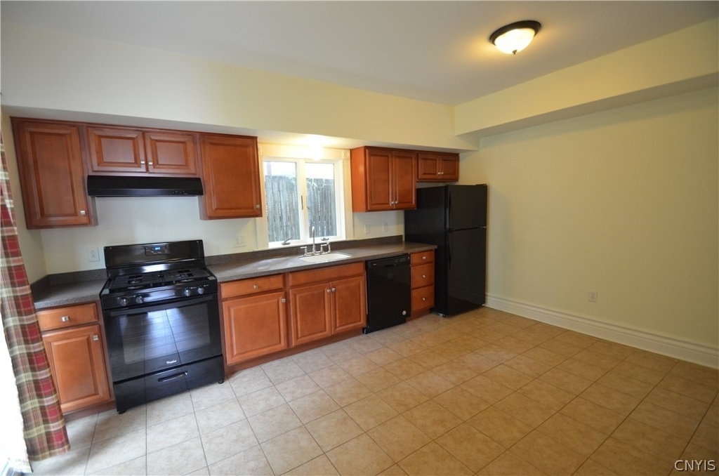 359 Green Street - Photo 5