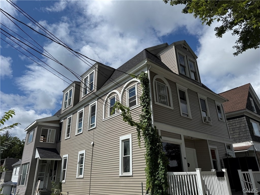 109 Cleveland Street - Photo 0