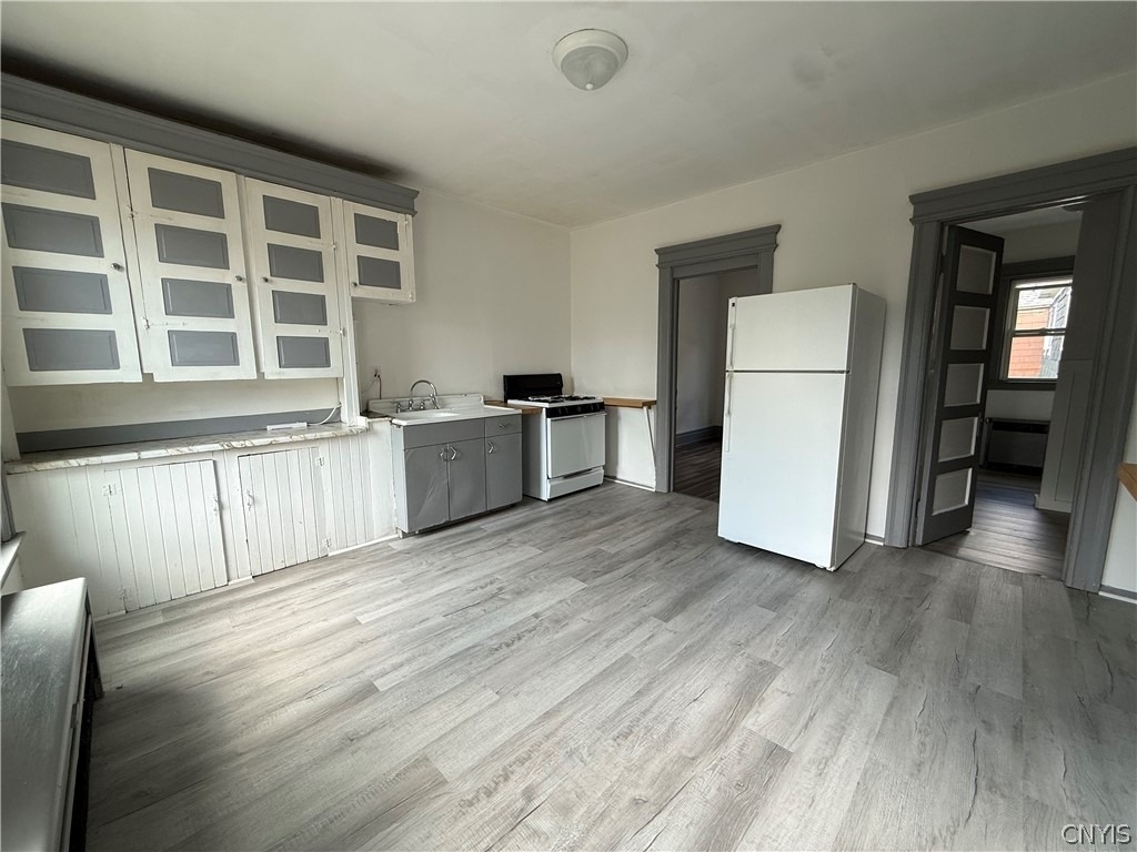 109 Cleveland Street - Photo 1