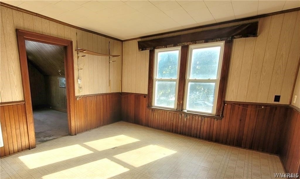 325 Box Ave (upper) Avenue - Photo 2