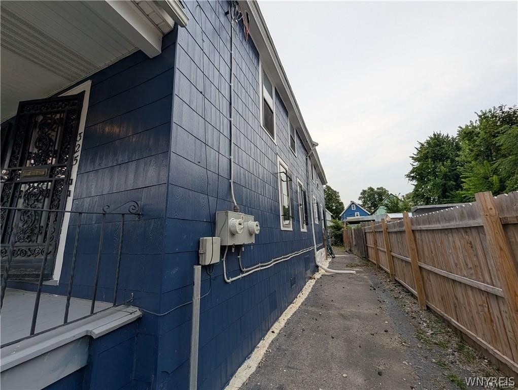 325 Box Ave (upper) Avenue - Photo 14
