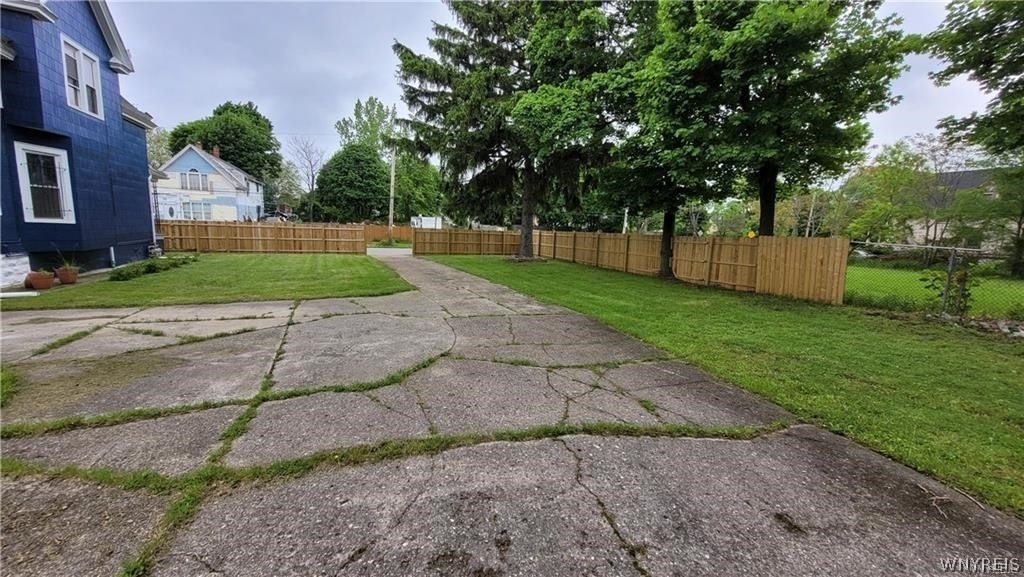 325 Box Ave (upper) Avenue - Photo 13