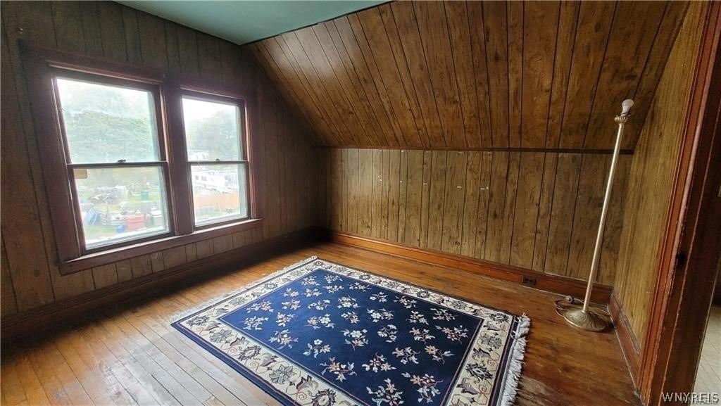 325 Box Ave (upper) Avenue - Photo 6