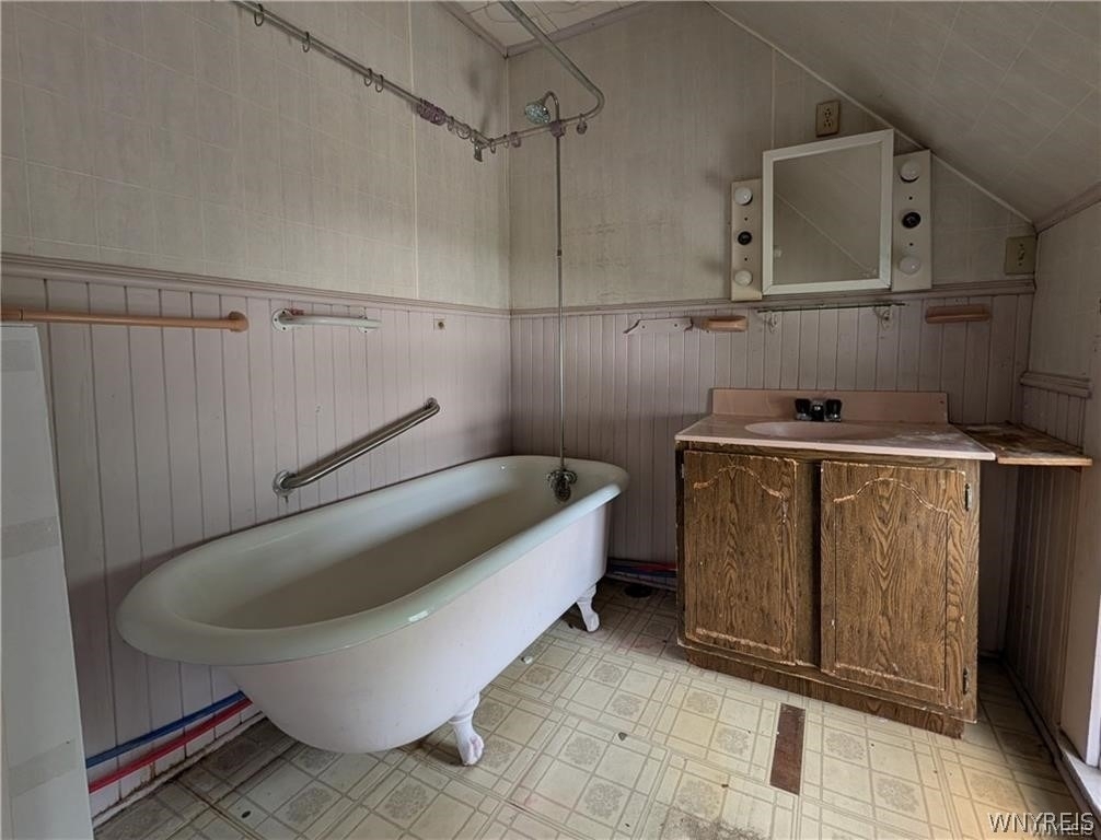 325 Box Ave (upper) Avenue - Photo 9