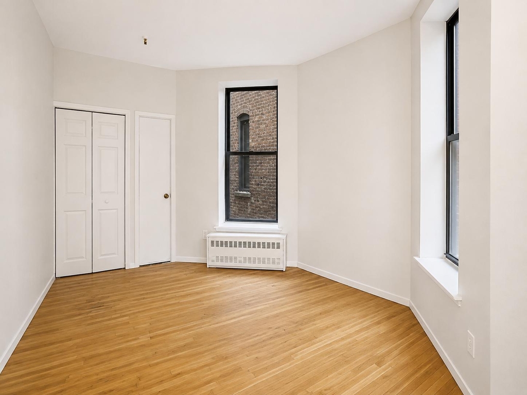 953 Amsterdam Avenue - Photo 2