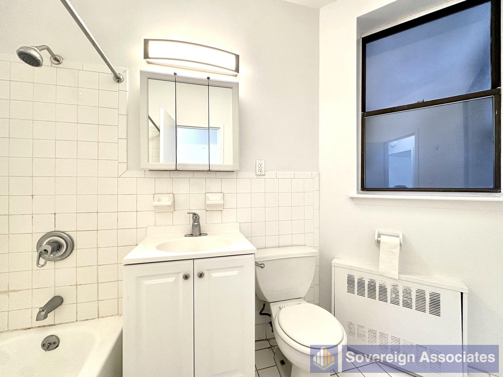 953 Amsterdam Avenue - Photo 4