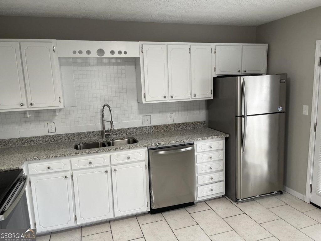 859 Park Place - Photo 5