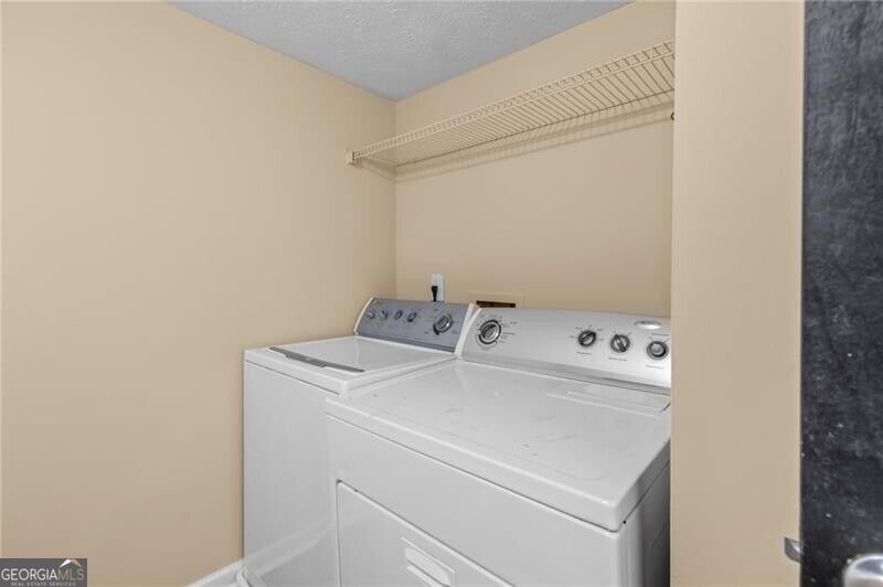 392 Northdale Court - Photo 15