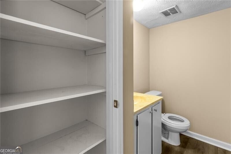 392 Northdale Court - Photo 16