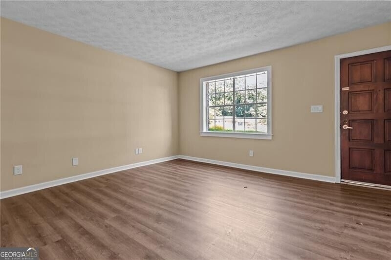 392 Northdale Court - Photo 2