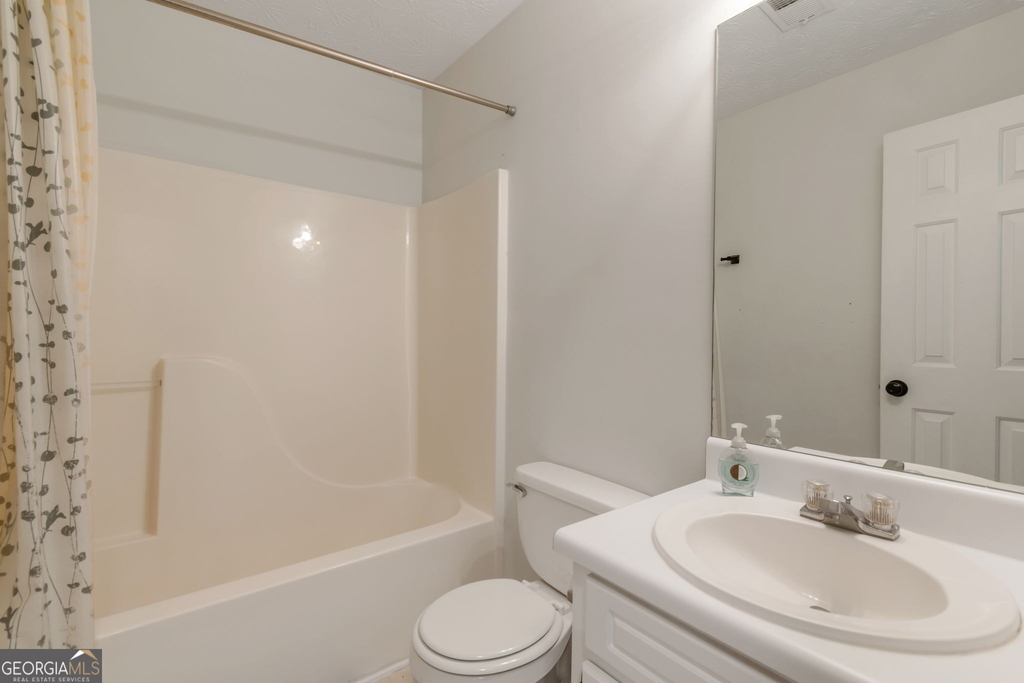 2055 Amberly Glen Way - Photo 17