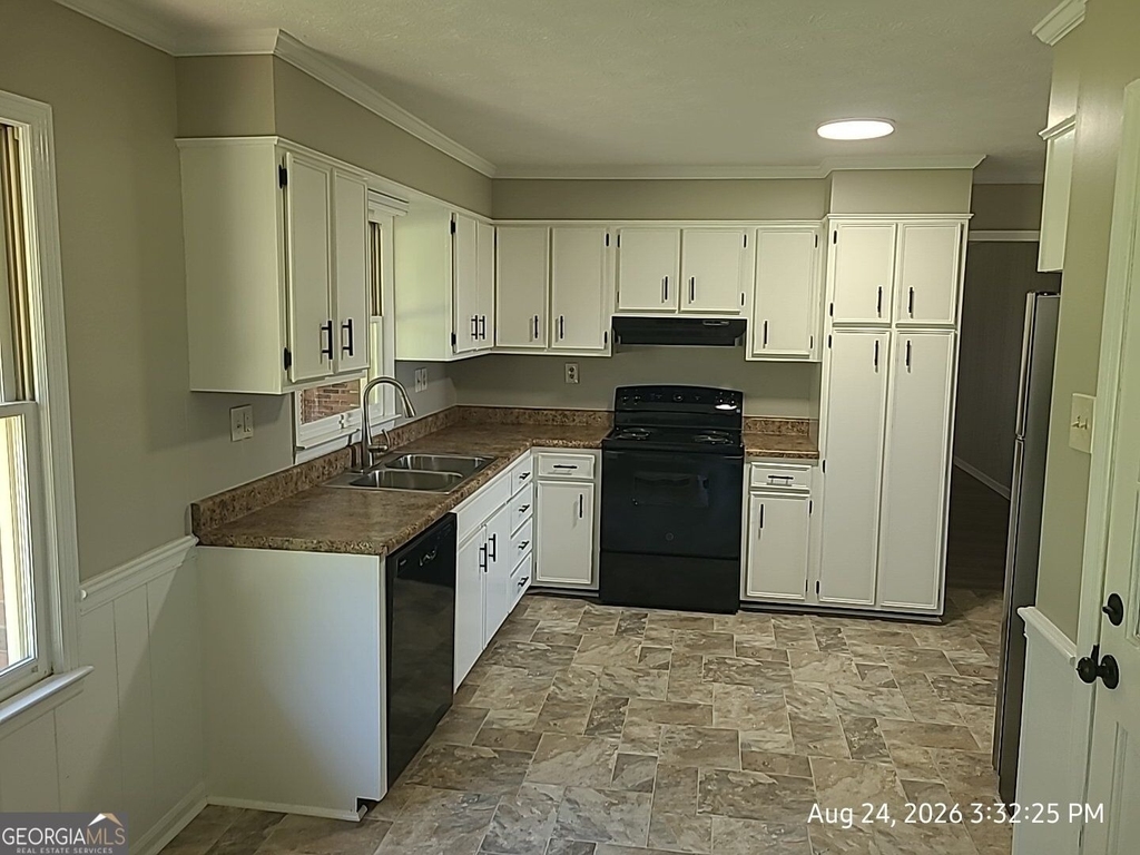 563 Pinehill Road - Photo 6