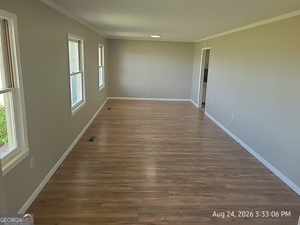 563 Pinehill Road - Photo 5