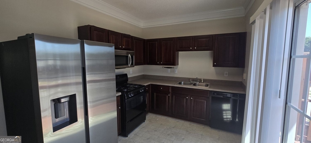 819 Society Court - Photo 6