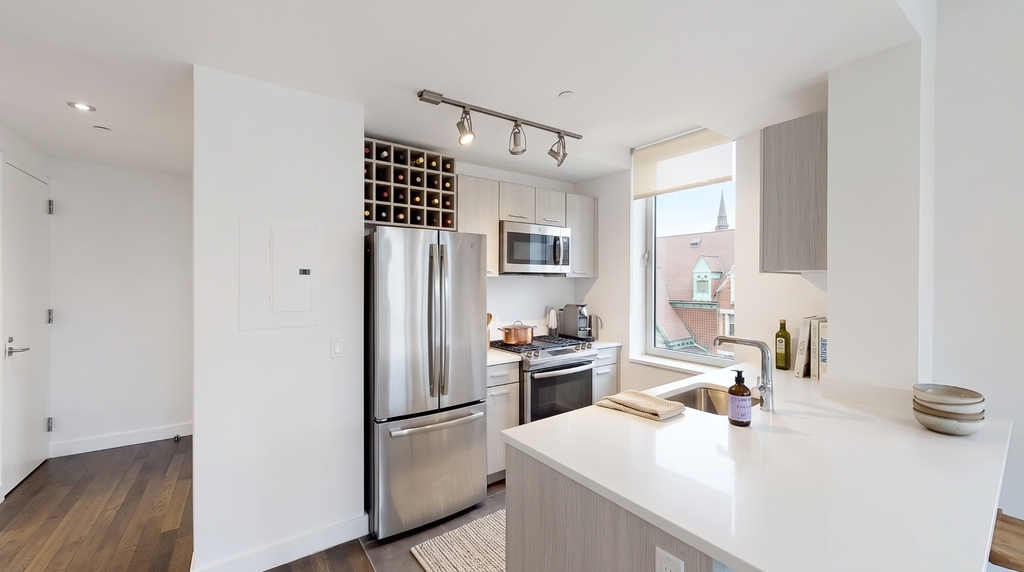 801 Columbus Avenue - Photo 2