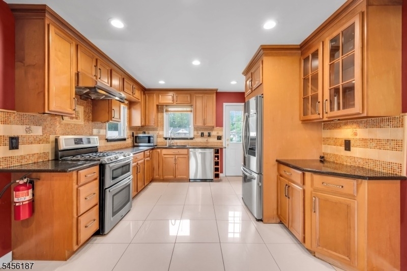 30 Carlson Pl - Photo 1