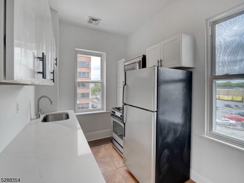 26 Division St - Photo 1