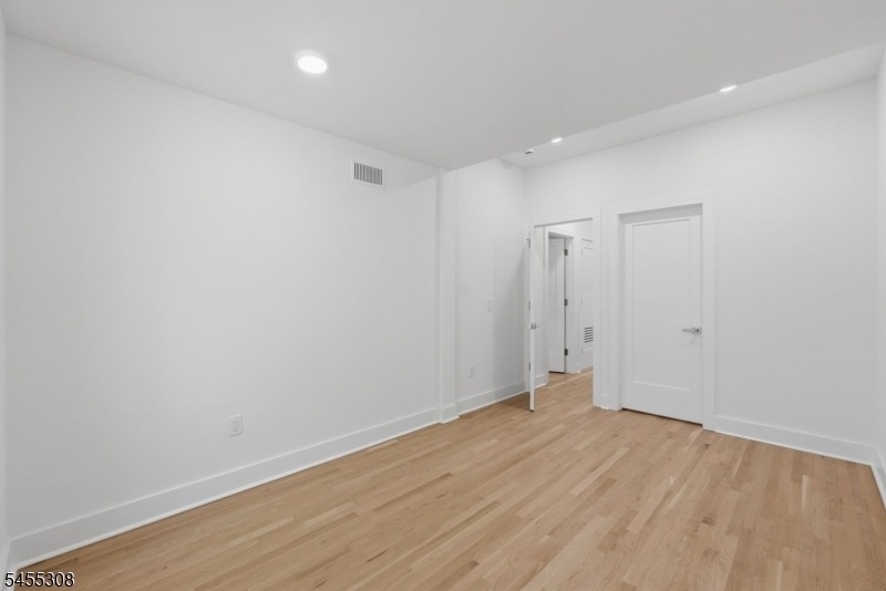 116 Valley St - Photo 16