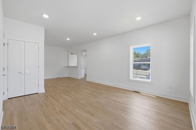 116 Valley St - Photo 8