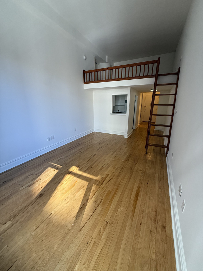 1 Astor Place - Photo 1