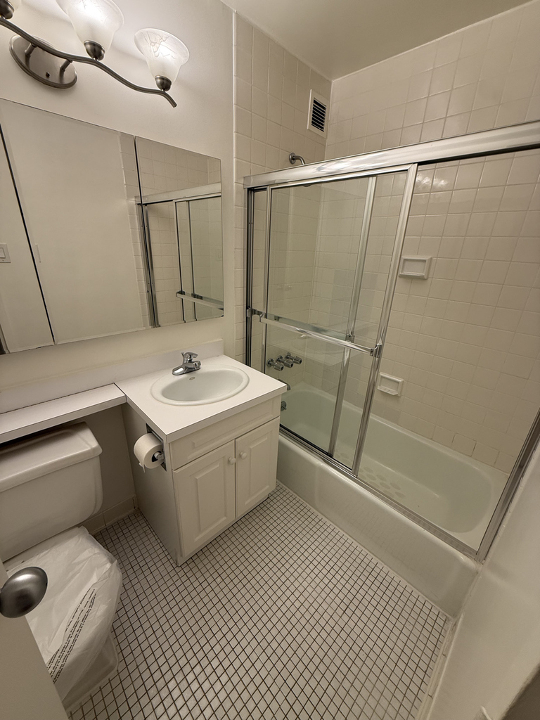 1 Astor Place - Photo 7