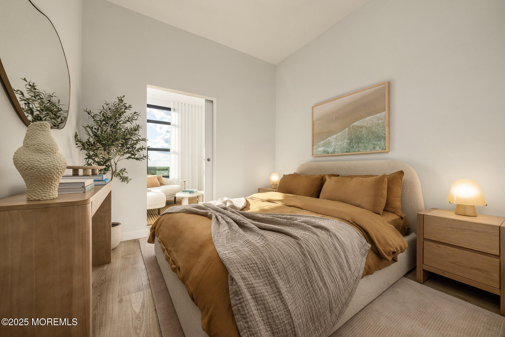 1150 Kingsley Street - Photo 2
