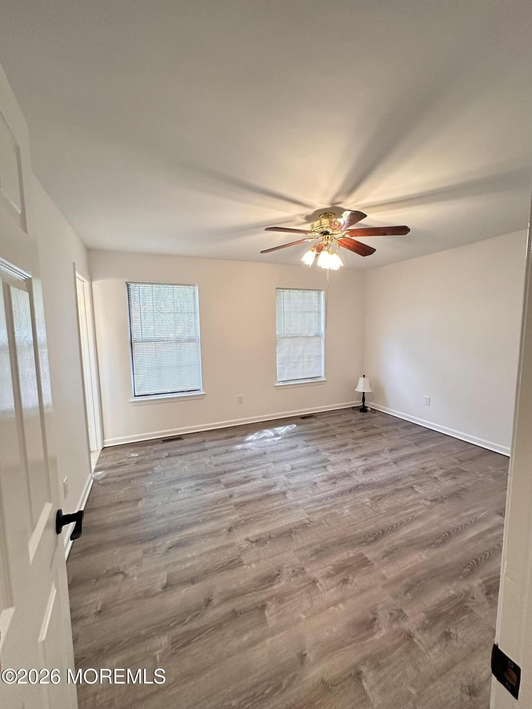 1 Amherst Court - Photo 33