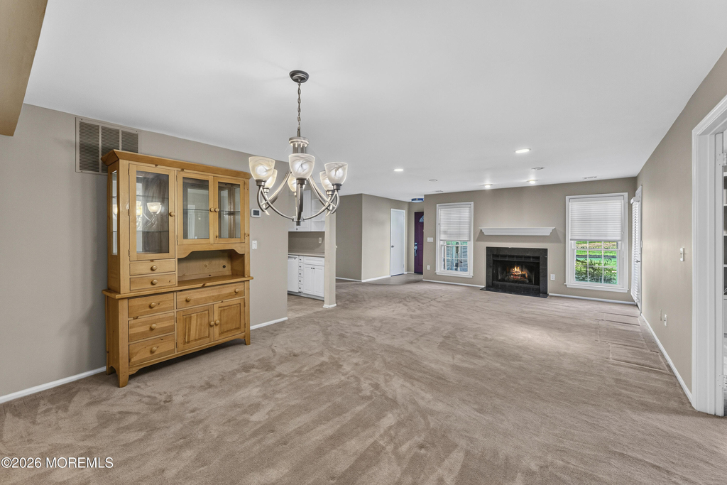 398 Hampton Place - Photo 4