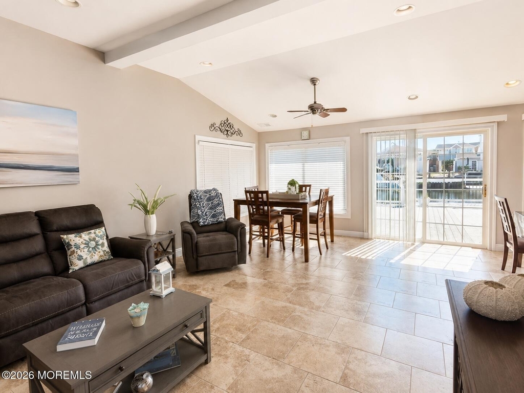 25 Travelers Way - Photo 4