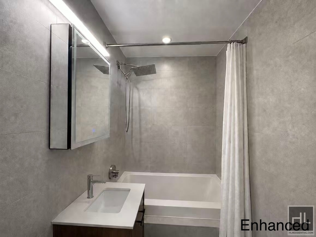13-11 Jackson Ave - Photo 3