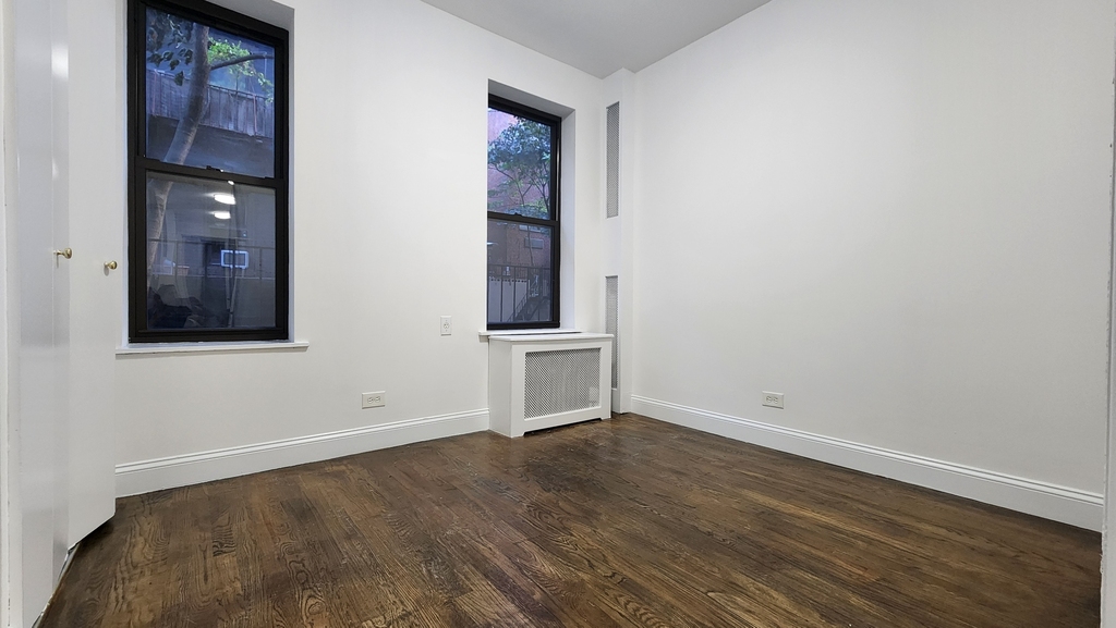 East 87th Street - Photo 0