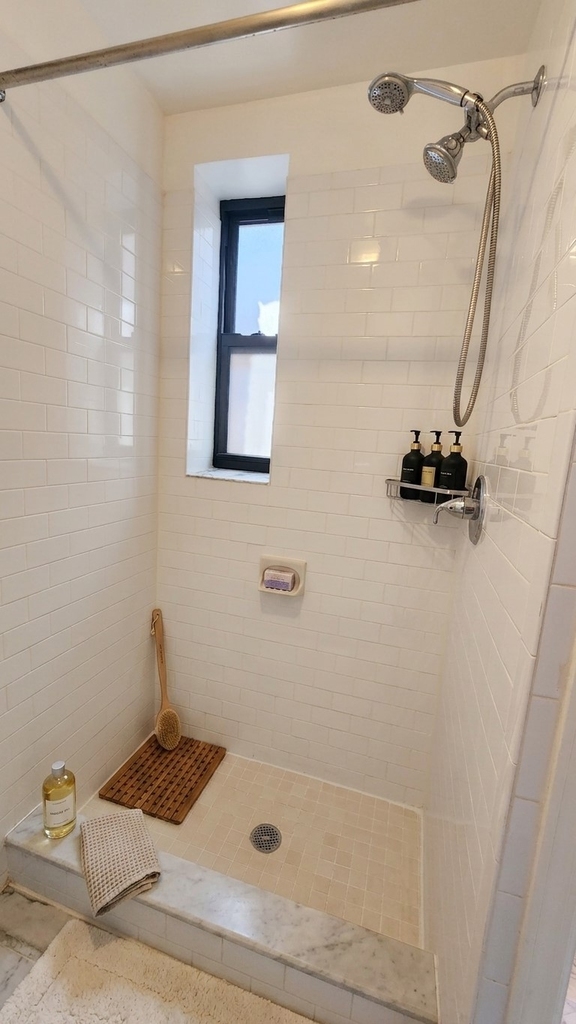 East 87th Street - Photo 3