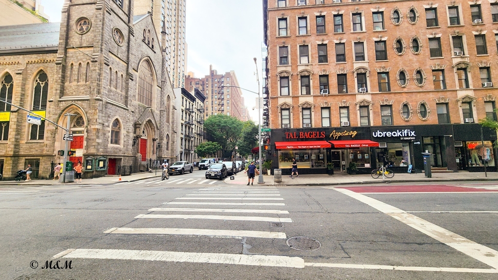 East 87th Street - Photo 6