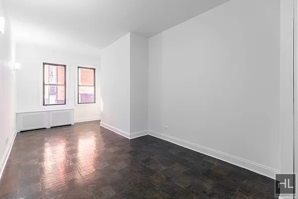 West 22 Street - Photo 3