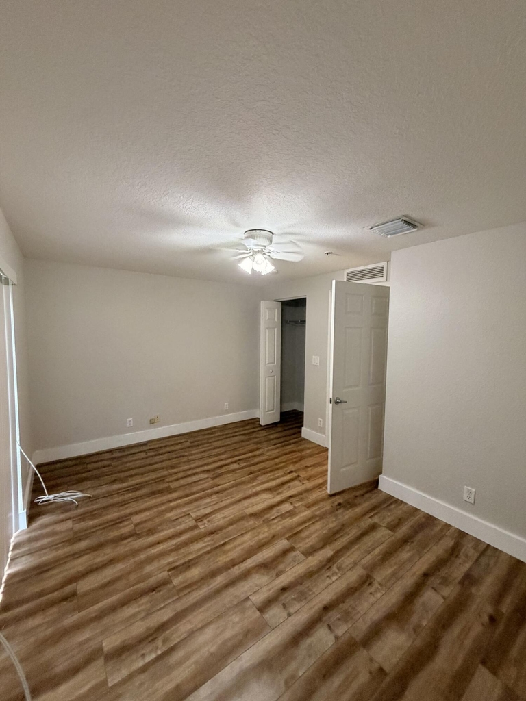 1851 Ne 5th Street - Photo 6