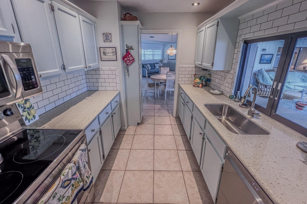 1127 E Seminole Avenue E - Photo 7