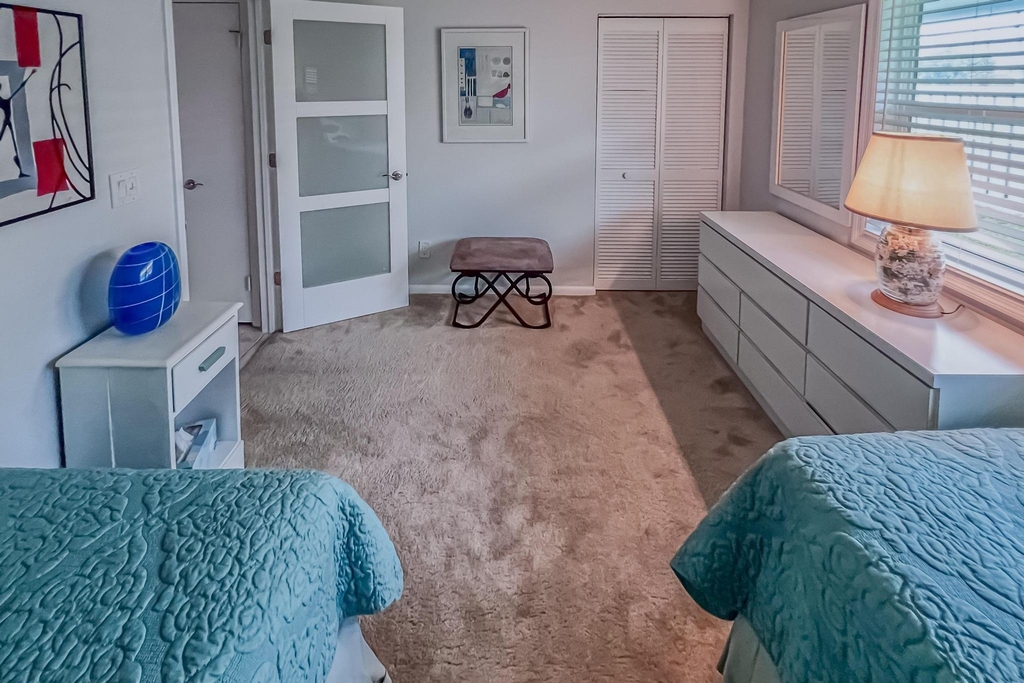 1127 E Seminole Avenue E - Photo 13
