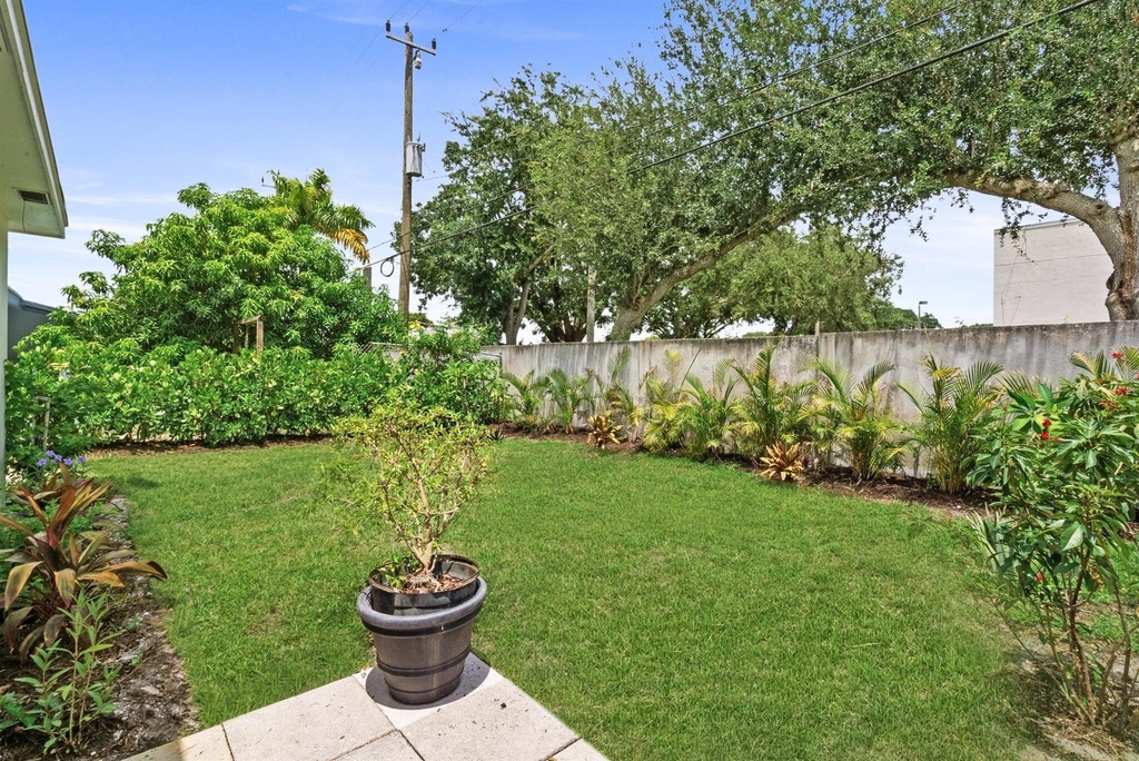 2600 Ne 5th Avenue - Photo 26