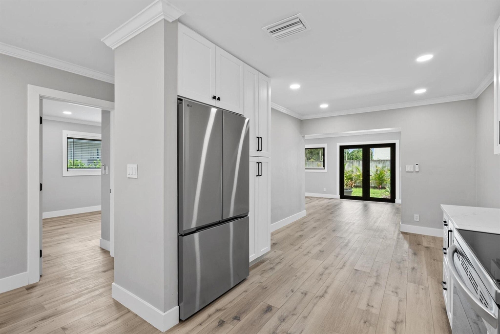 2600 Ne 5th Avenue - Photo 13