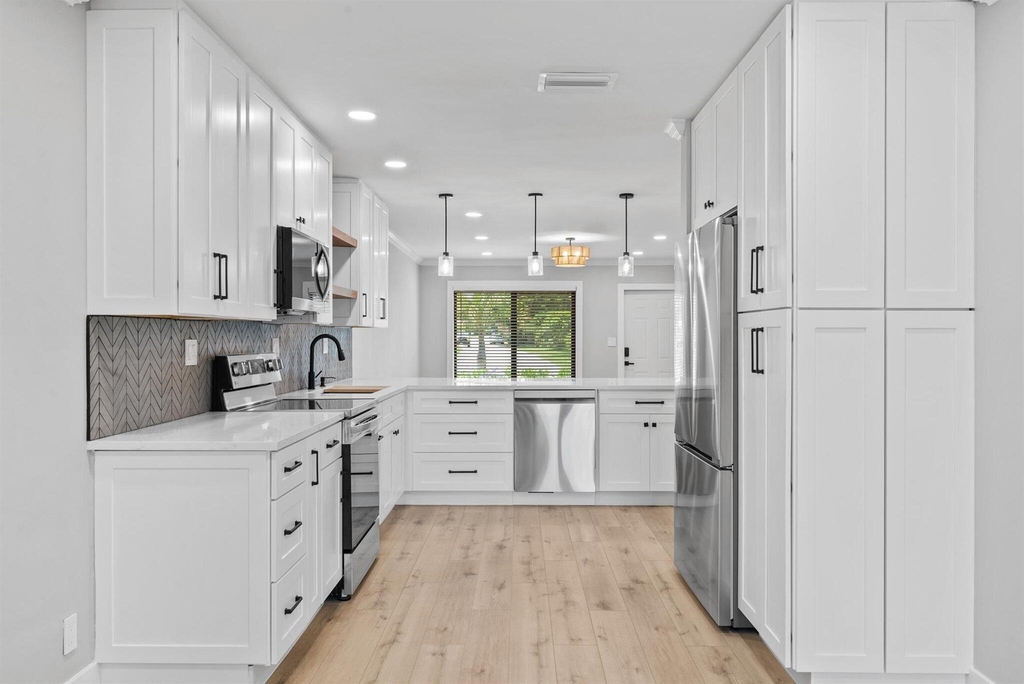 2600 Ne 5th Avenue - Photo 6