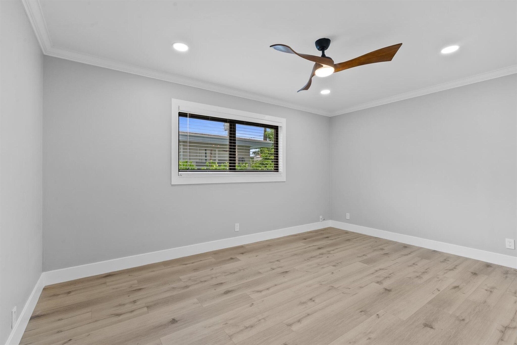 2600 Ne 5th Avenue - Photo 23